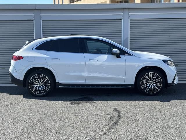 MERCEDES BENZ EQE SUV