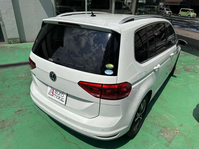 VOLKSWAGEN GOLF TOURAN