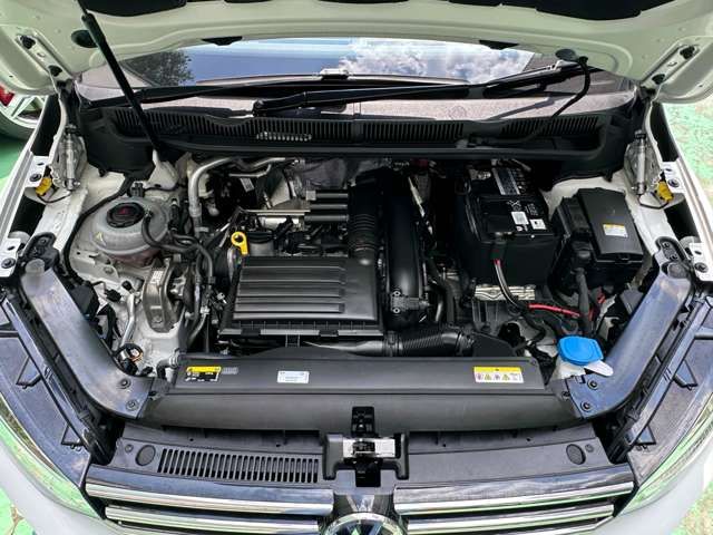 VOLKSWAGEN GOLF TOURAN