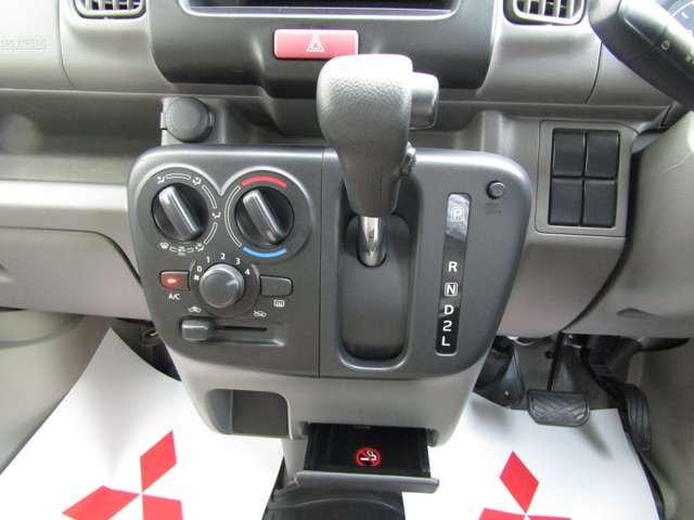 MINICAB van