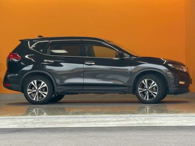 X-TRAIL 2WD