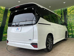 VOXY HYBRID