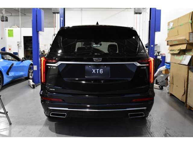CADILLAC XT6