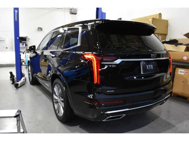 CADILLAC XT6