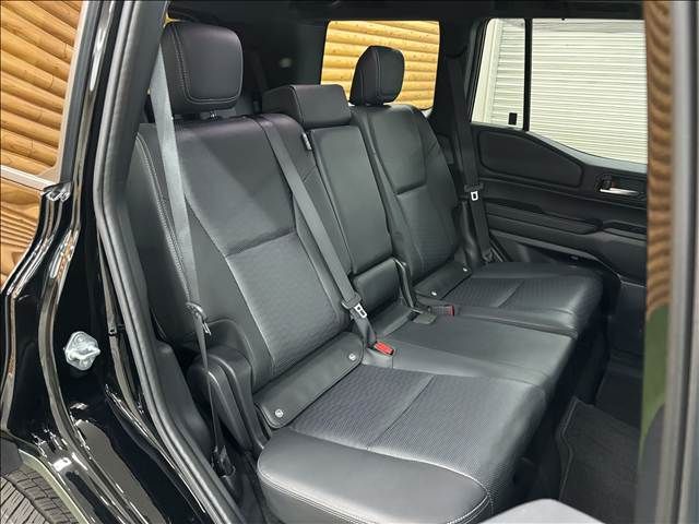 LANDCRUISER 250