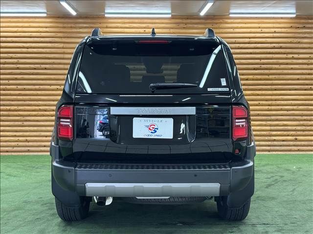 LANDCRUISER 250