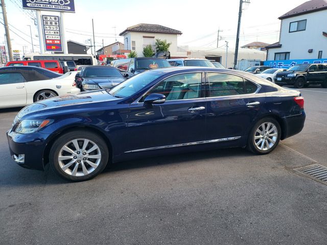 LEXUS LS600h