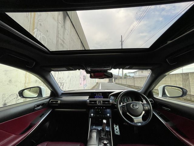 LEXUS IS350