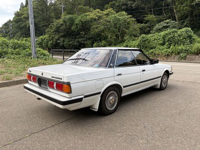 MARK2 sedan