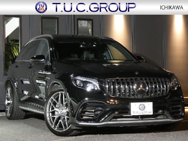 MERCEDES AMG GLCclass