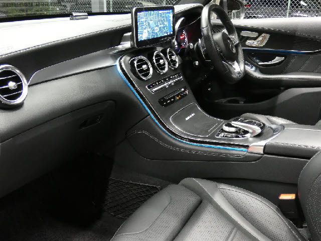 MERCEDES AMG GLCclass