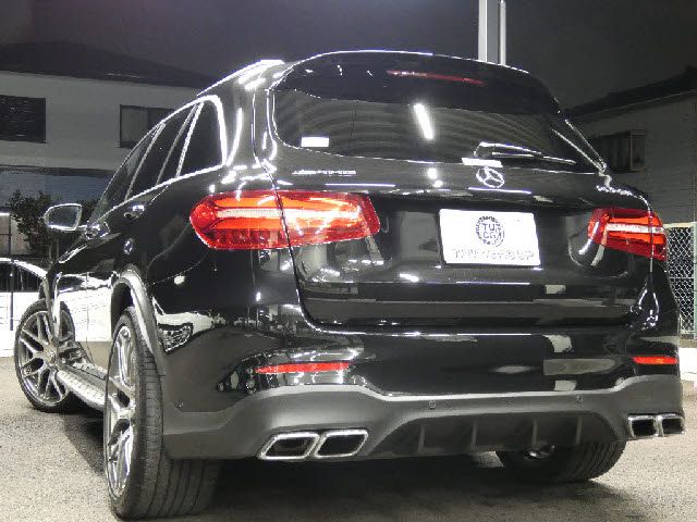 MERCEDES AMG GLCclass