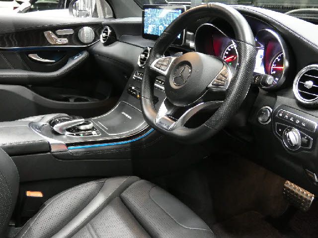 MERCEDES AMG GLCclass