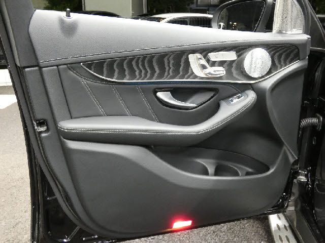 MERCEDES AMG GLCclass