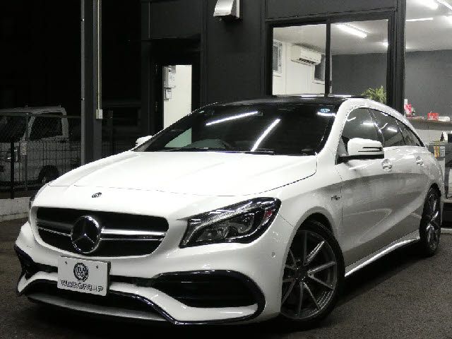 MERCEDES AMG CLA Shooting Brake