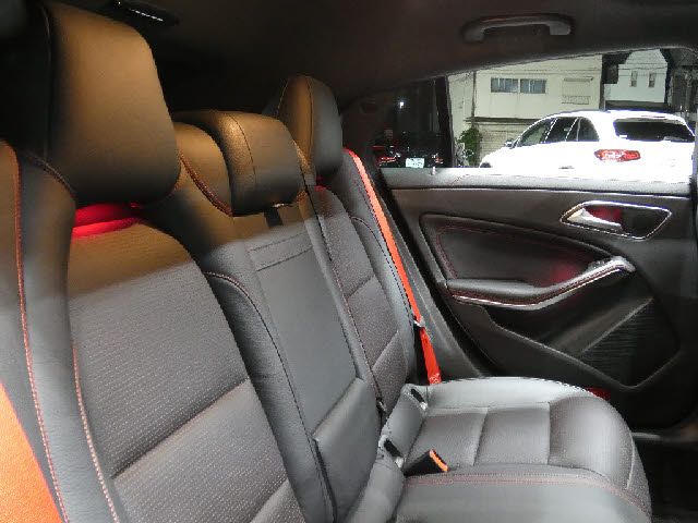 MERCEDES AMG CLA Shooting Brake