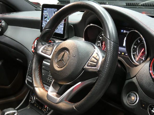 MERCEDES AMG CLA Shooting Brake