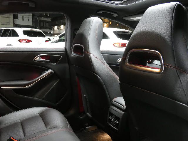 MERCEDES AMG CLA Shooting Brake