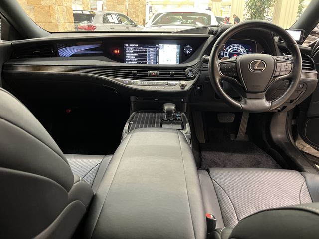 LEXUS LS500