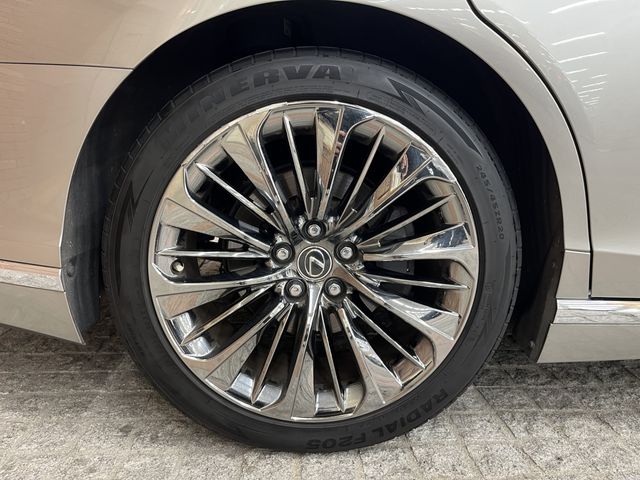 LEXUS LS500