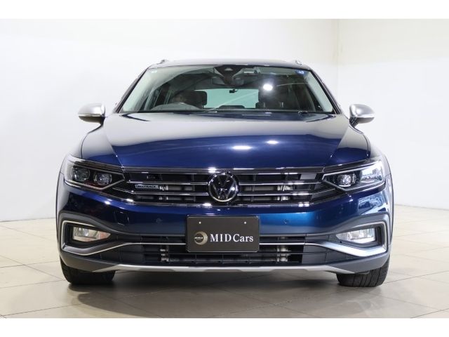 VOLKSWAGEN PASSAT Alltrack
