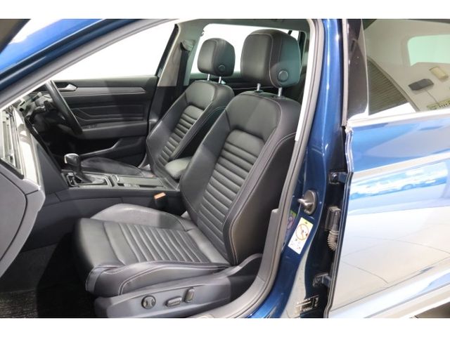 VOLKSWAGEN PASSAT Alltrack