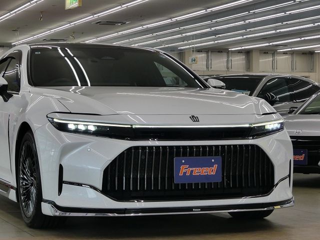 CROWN sedan hybrid