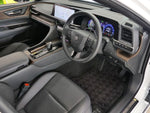 CROWN sedan hybrid