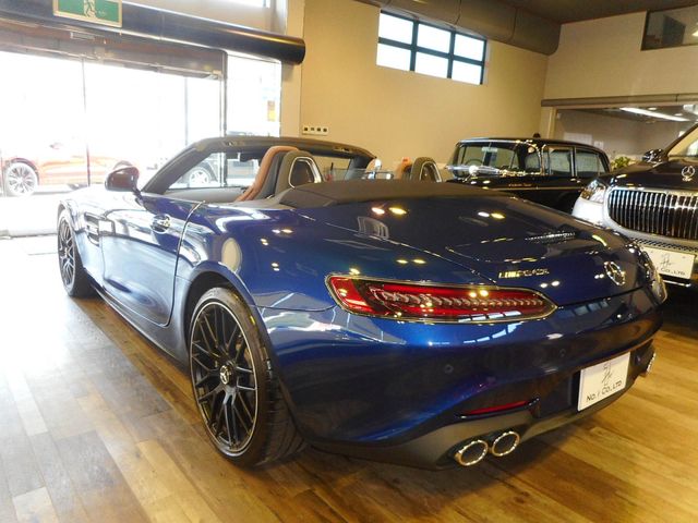 MERCEDES AMG GT Roadster