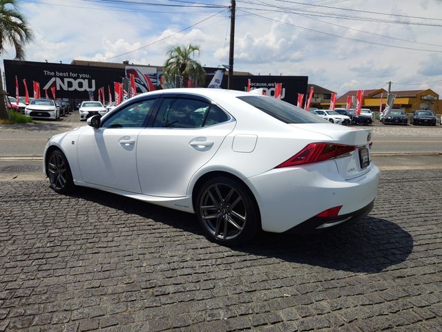 LEXUS IS300h
