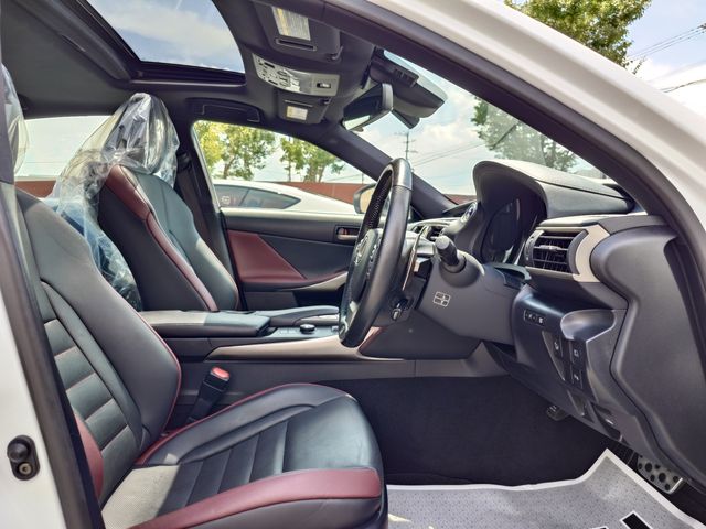 LEXUS IS300h