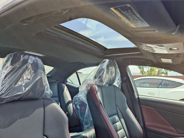LEXUS IS300h