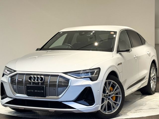 AUDI e-tron SPORTBACK