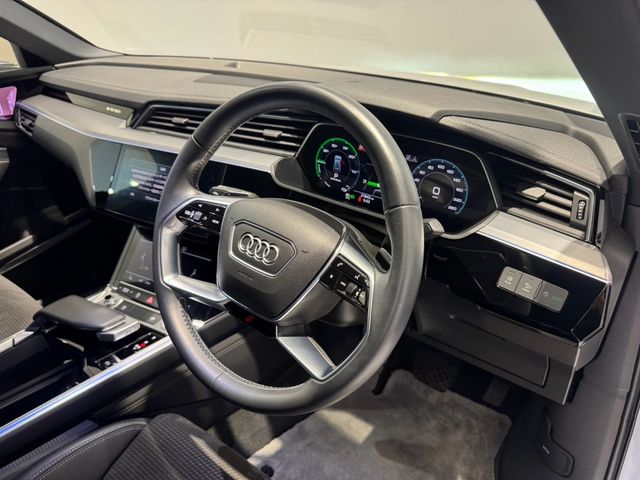 AUDI e-tron SPORTBACK