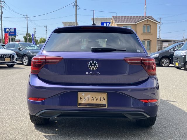 VOLKSWAGEN POLO