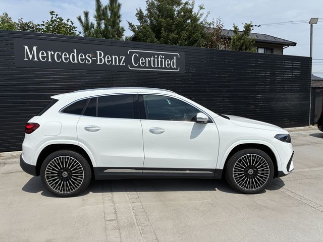 MERCEDES BENZ EQA