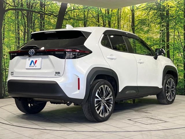 YARIS CROSS HYBRID