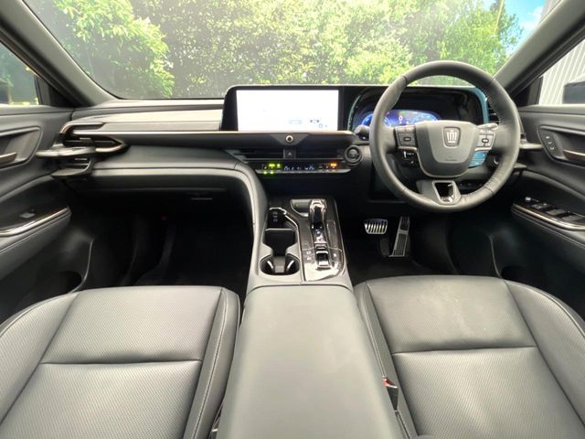 CROWN SPORT