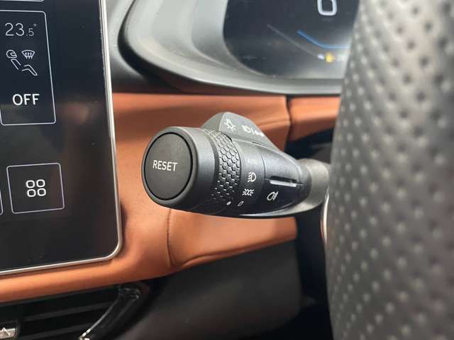 LOTUS EMIRA