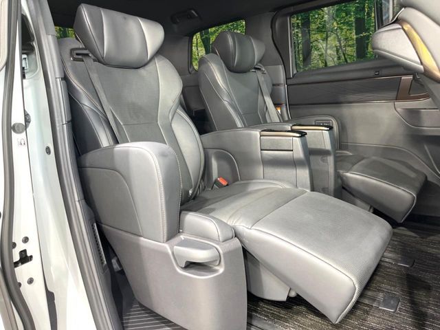 ALPHARD hybrid