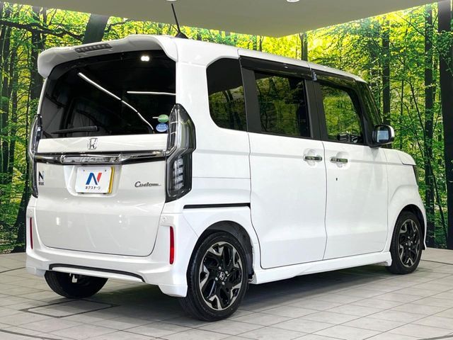 N BOX CUSTOM