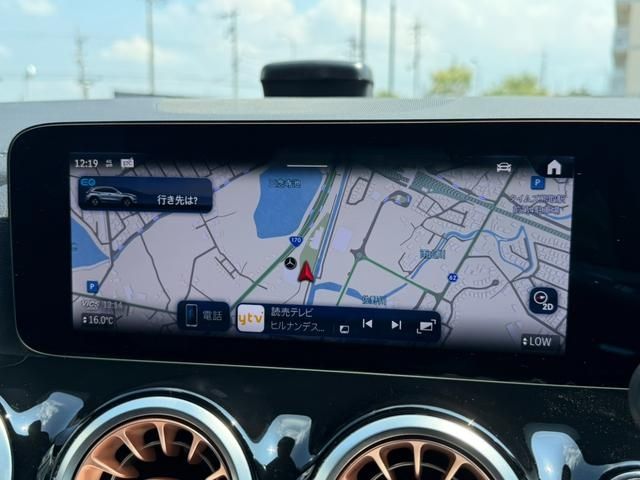 MERCEDES BENZ EQA