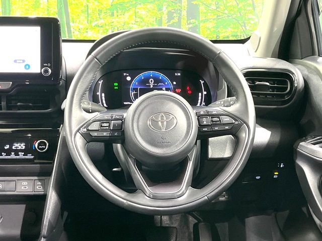 YARIS CROSS