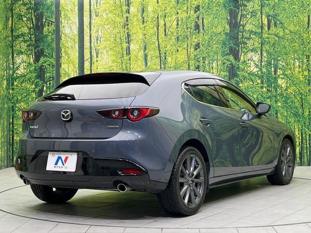 MAZDA3 FASTBACK