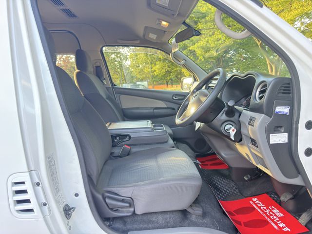 NV350 CARAVAN 4WD