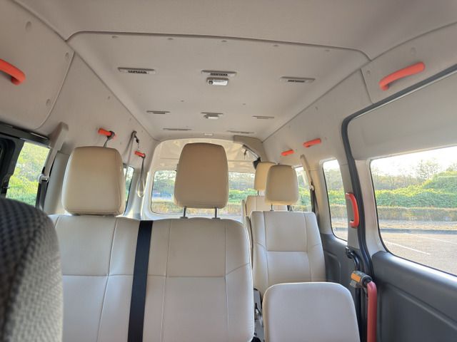 NV350 CARAVAN 4WD