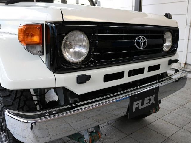 LANDCRUISER van