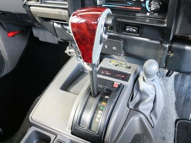 LANDCRUISER van