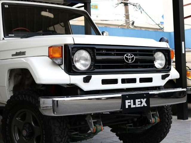 LANDCRUISER van