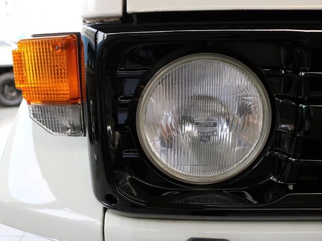 LANDCRUISER van